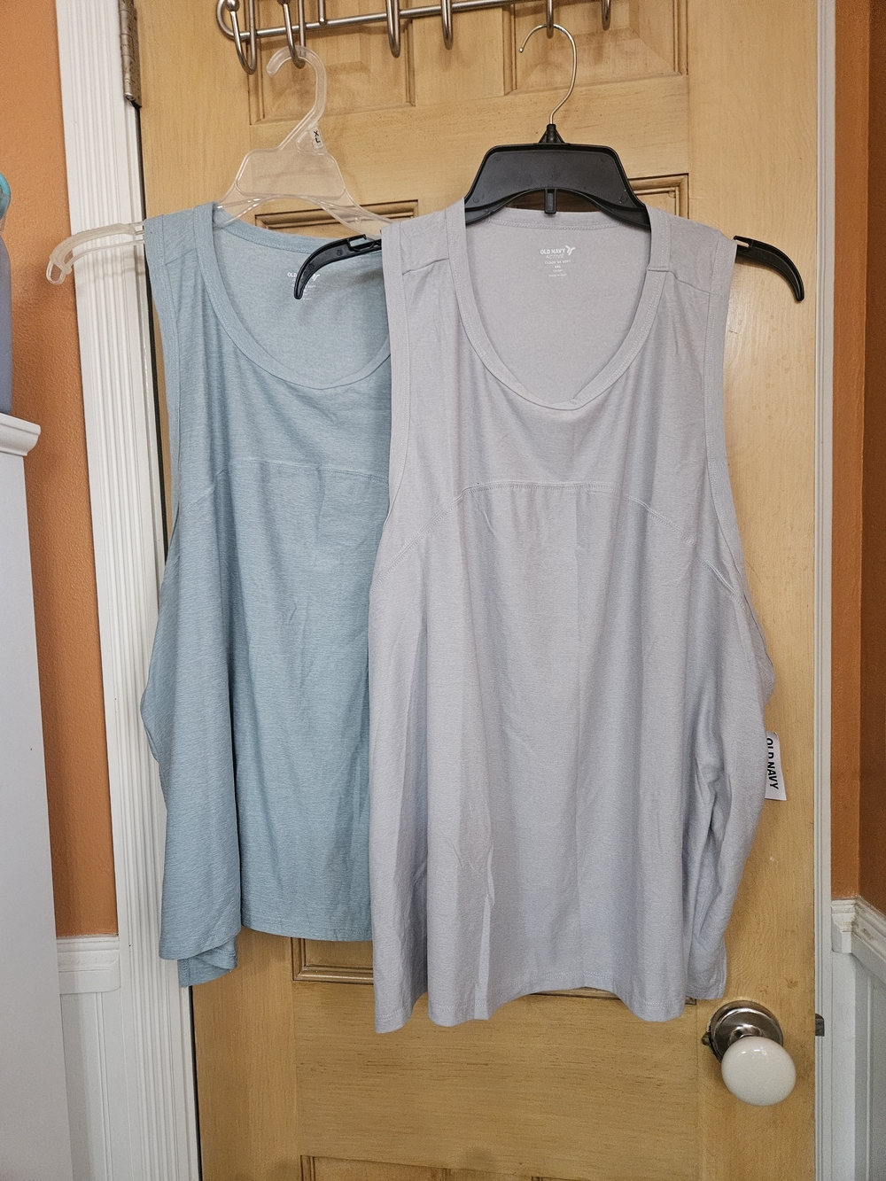 Old Navy Sleeveless Active Wear Tank Top - Light Green & Light Gray
